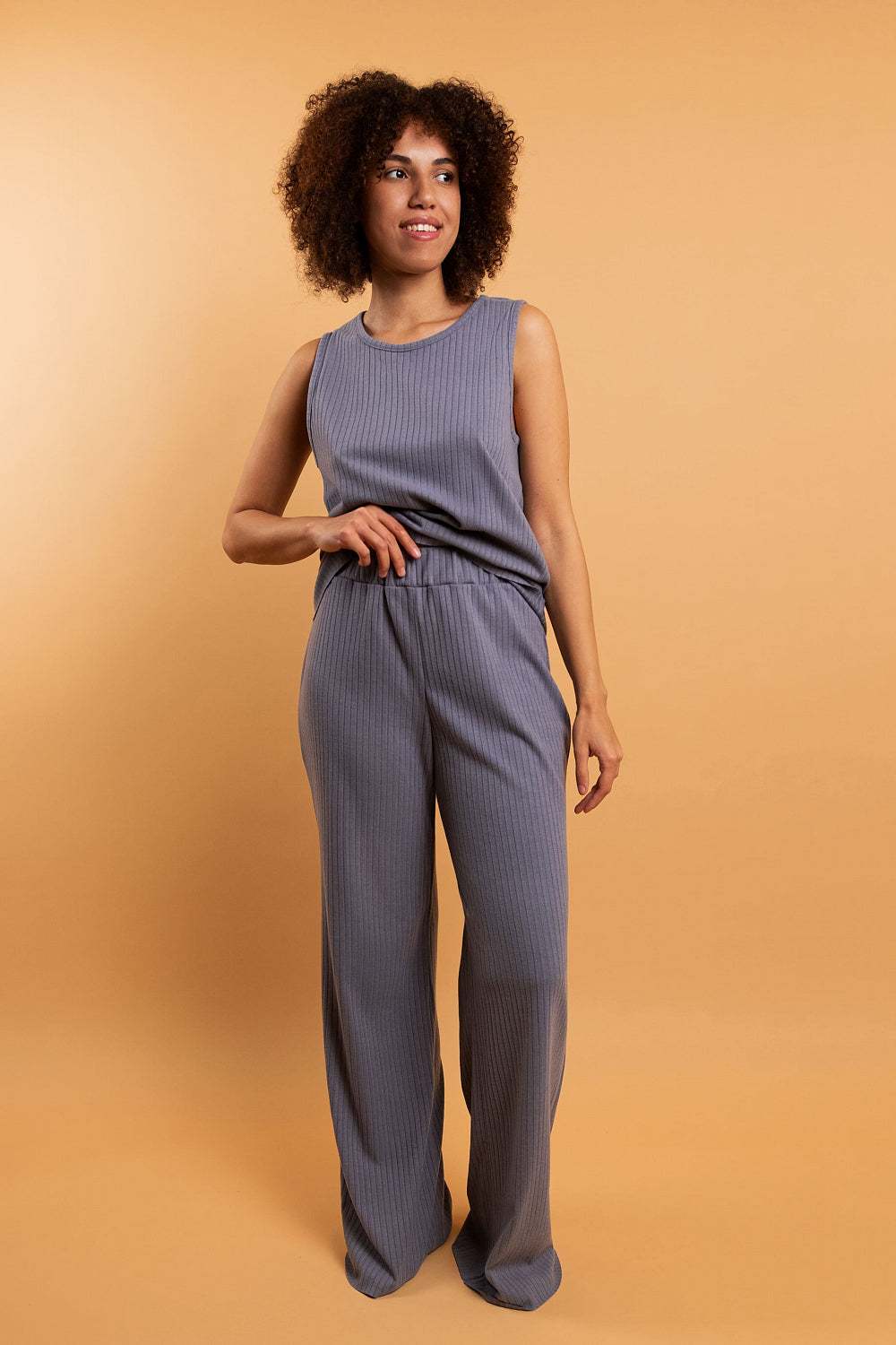 Трикотажные брюки в рубчик HOM2217010 gray