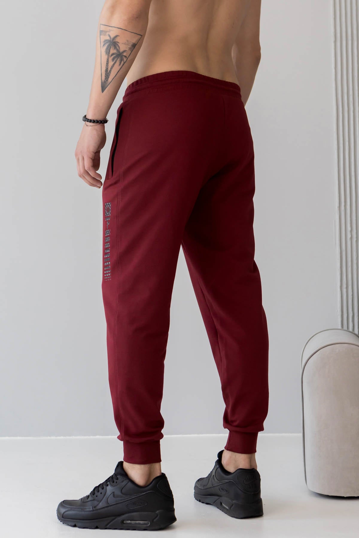 Чоловічі джогери EM1-LD37