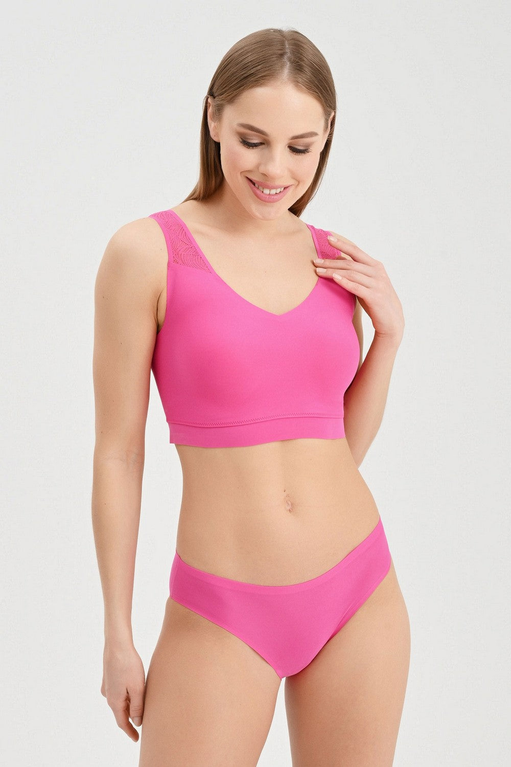 Бра-топ с плотной чашкой 11G1 Soft stretch fuschia purple