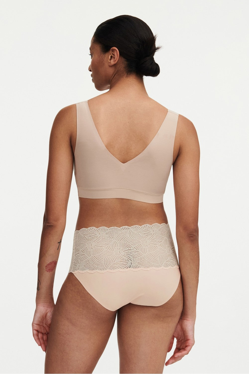 Трусики слип с кружевом 11G8 Soft stretch beige dore