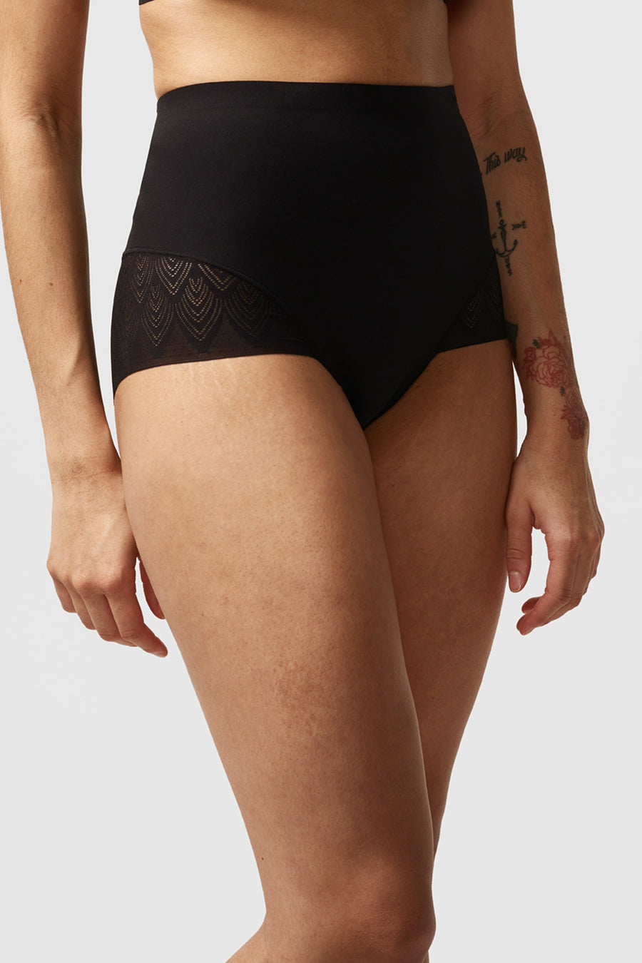 Высокие корректирующие трусики 14K7 Sexy Shape black