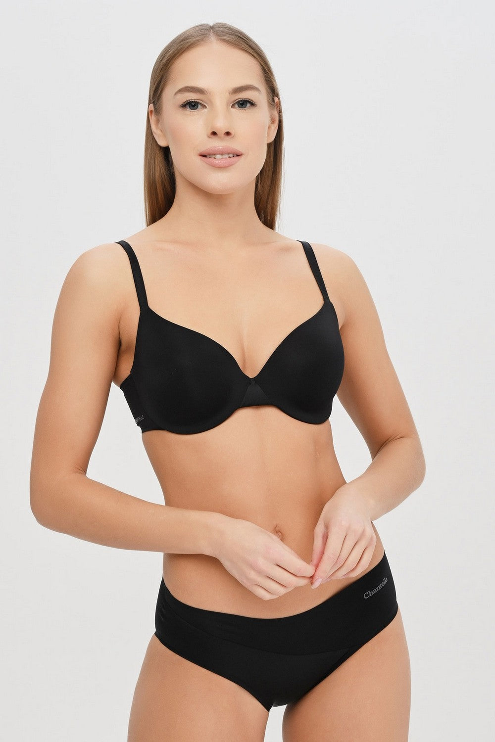 Бюстгальтер с плотными чашками 15G6 Essentiall black