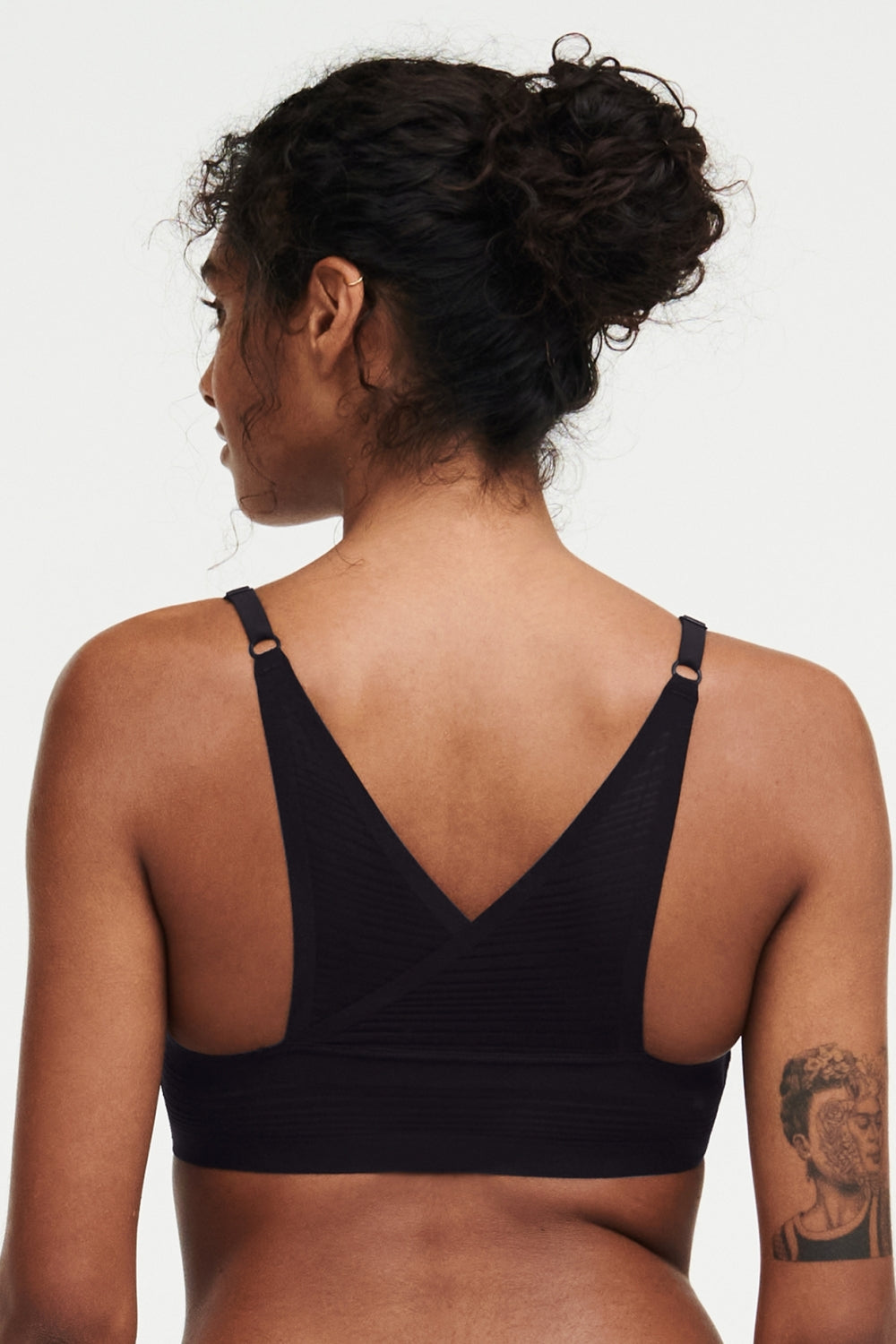 Бесшовный мягкий бралет 20D1 Soft Stretch black