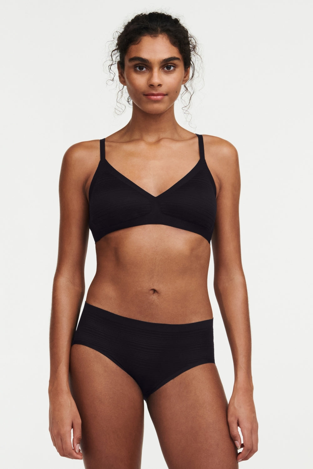 Бесшовный мягкий бралет 20D1 Soft Stretch black