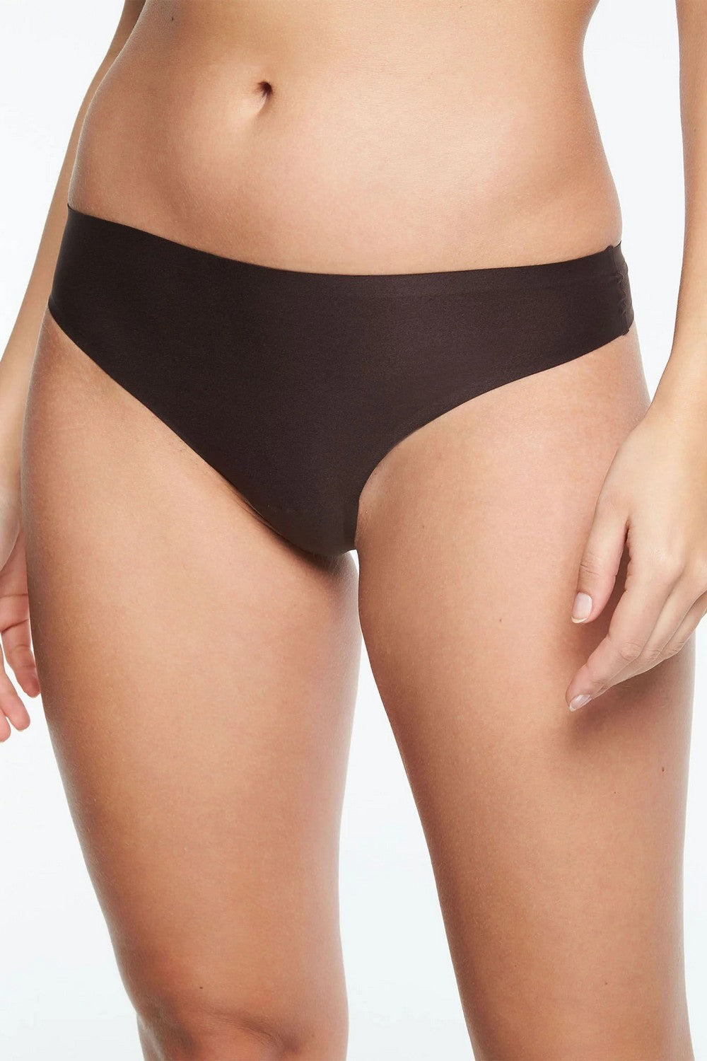 Бесшовные трусики стринг 2649 Soft stretch brown