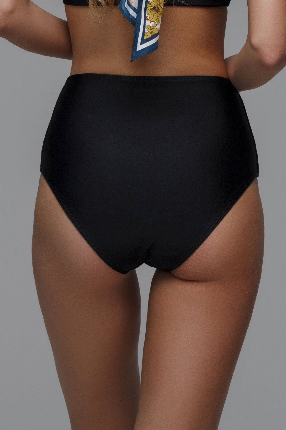 Плавки с высокой талией SS19104/1 Molly black