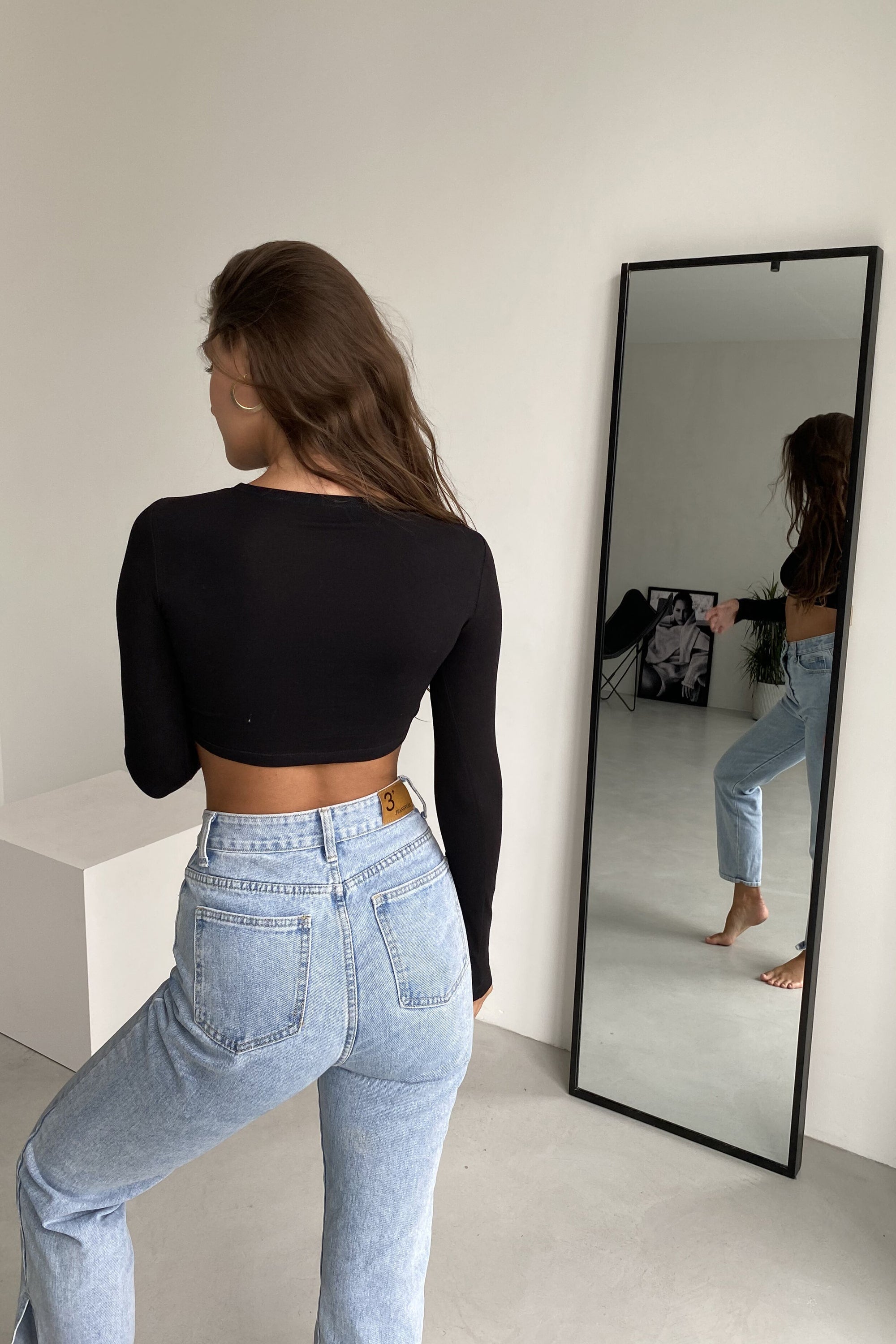 Хлопковый кроп-топ Thursday SS21622/1 black