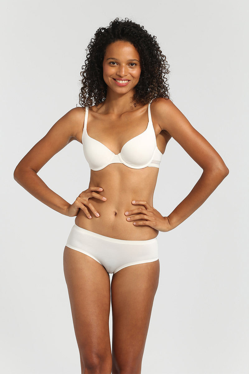 Бесшовные шортики D0A62 InvisiFree nacre