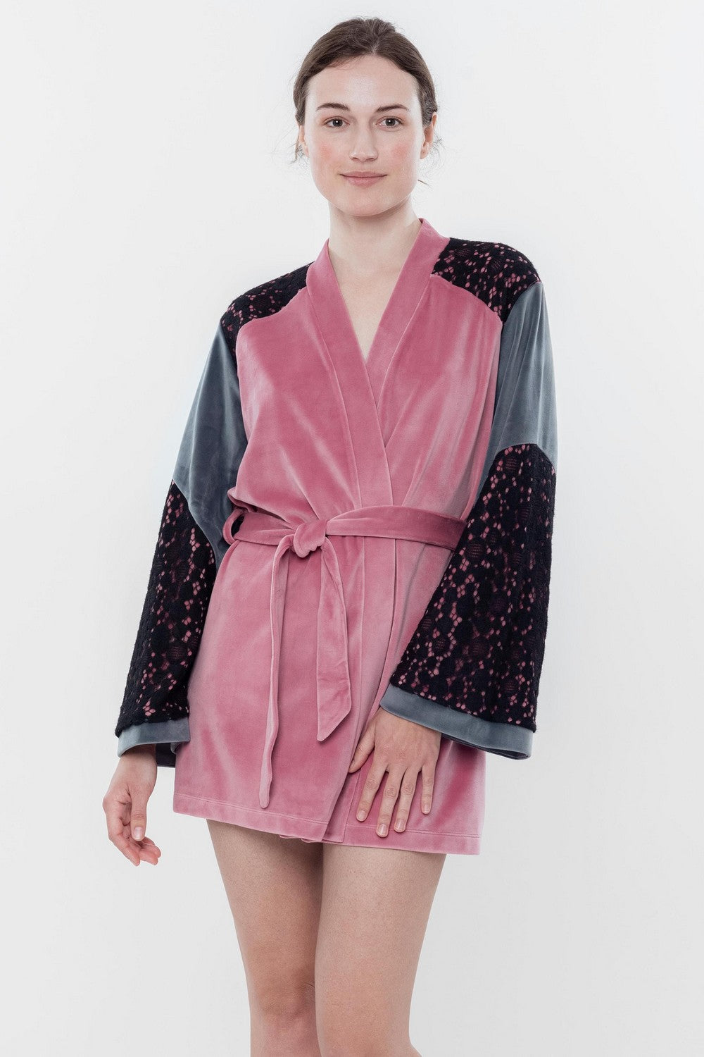 Халат-кимоно с кружевом 03114 powder/gray