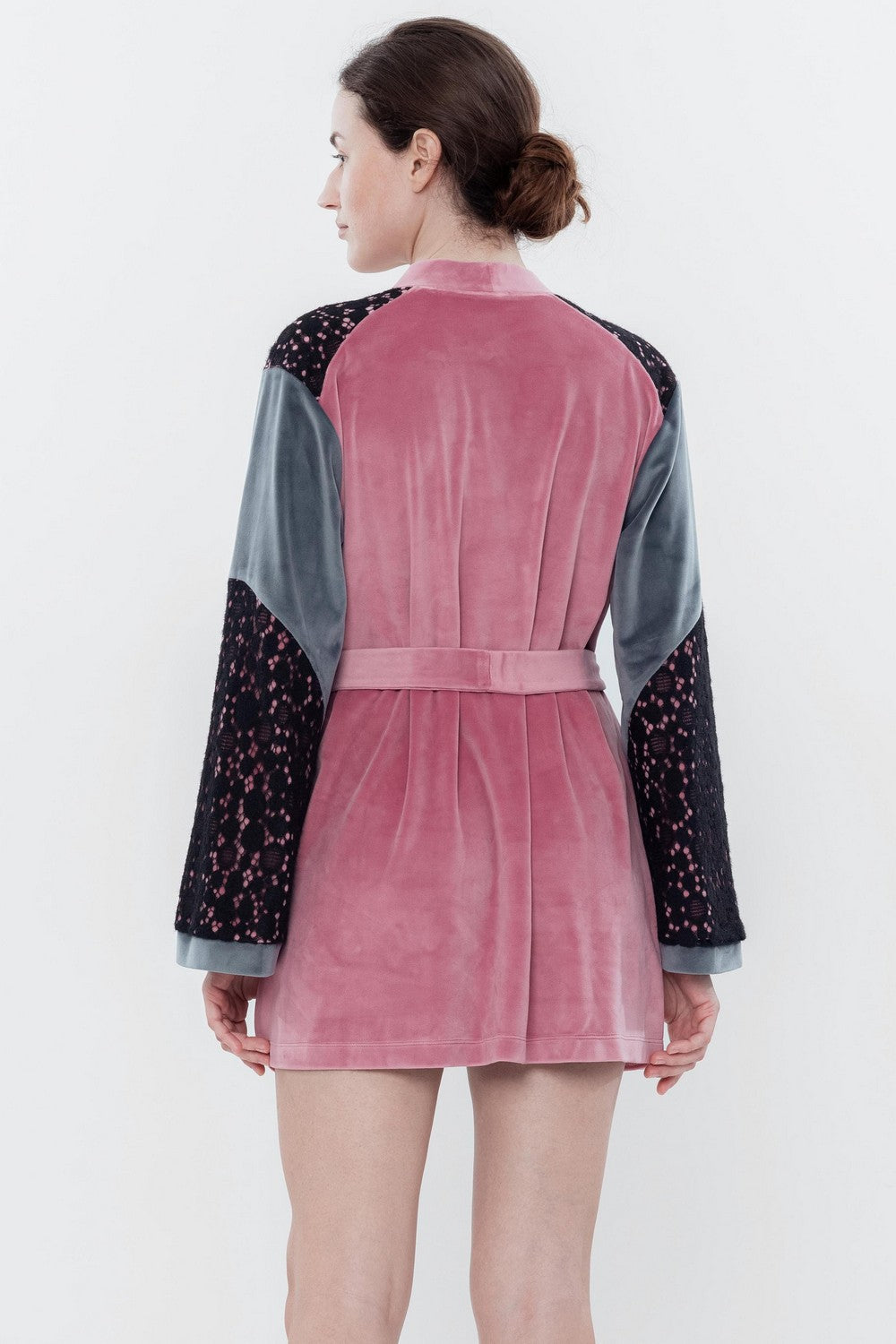 Халат-кимоно с кружевом 03114 powder/gray