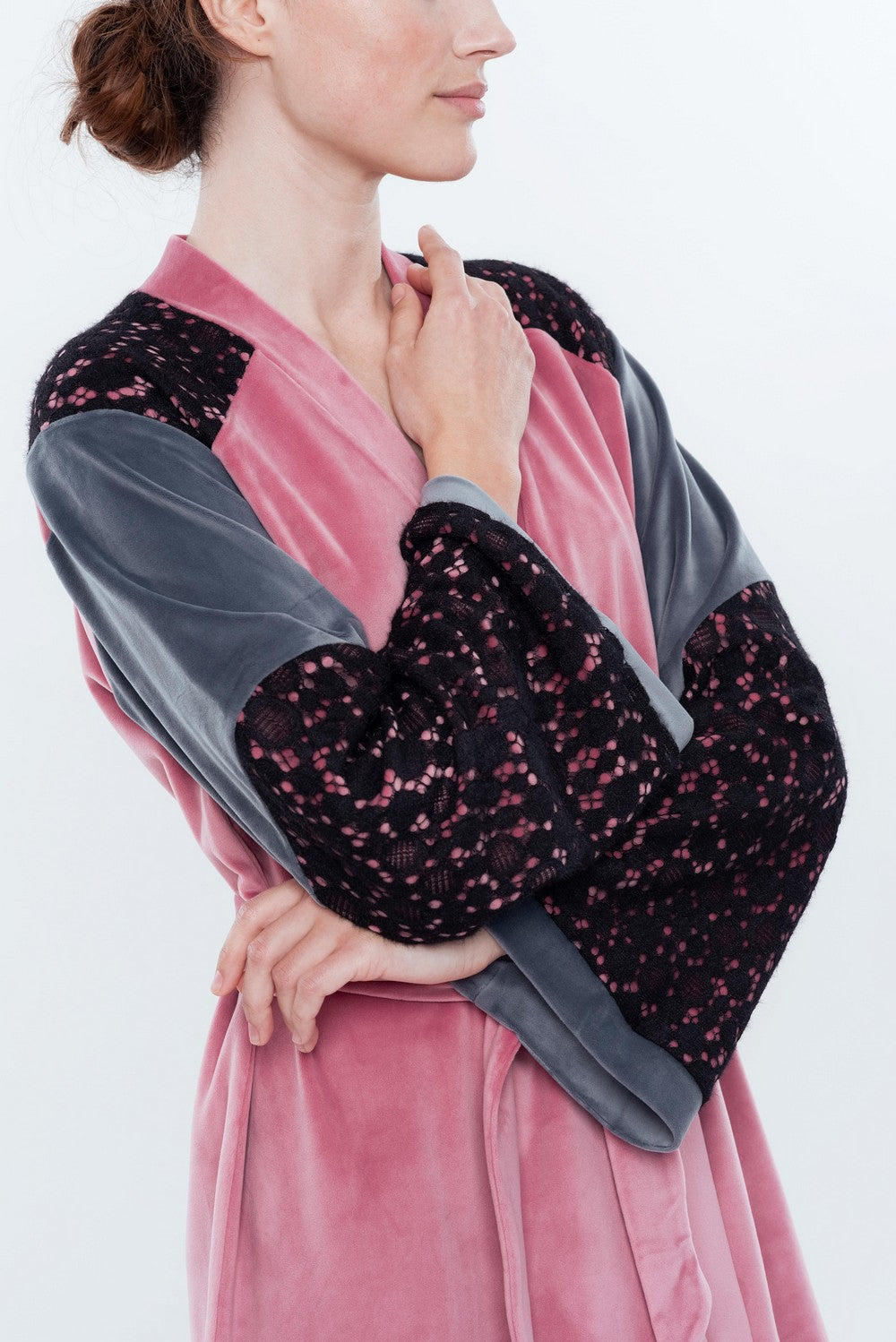 Халат-кимоно с кружевом 03114 powder/gray