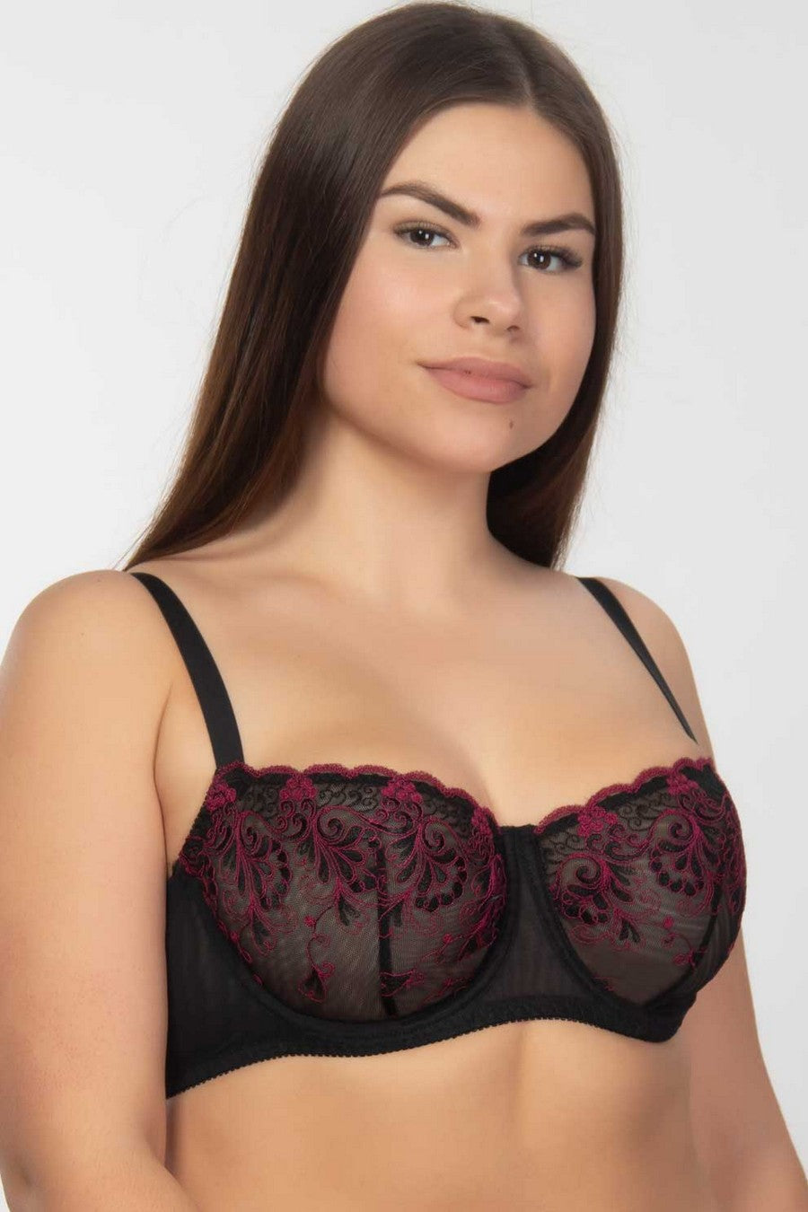 Мягкий бюстгальтер с кружевом 1501/304 black