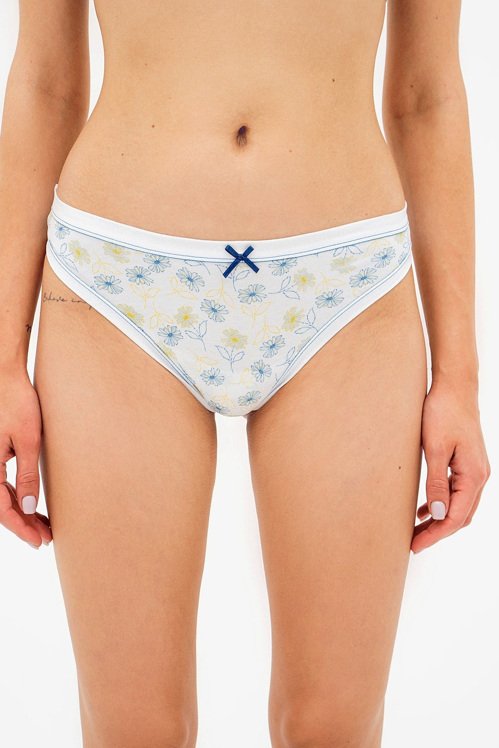 Трусики стринг с принтом 5526d white