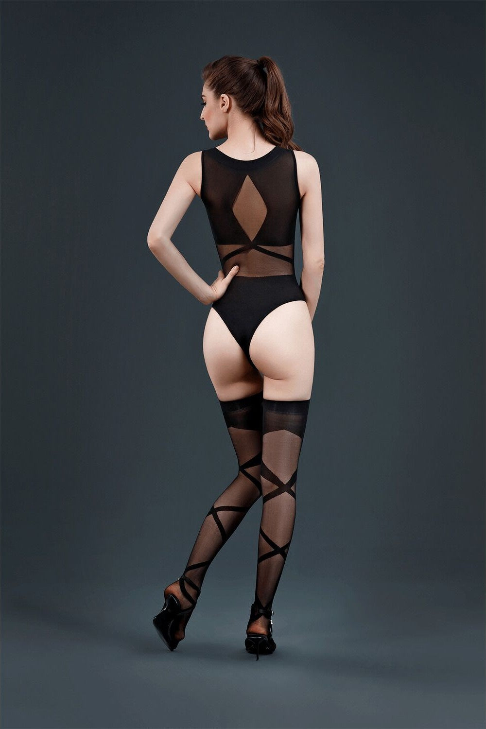 Эротический комплект с чулками Model 16 black