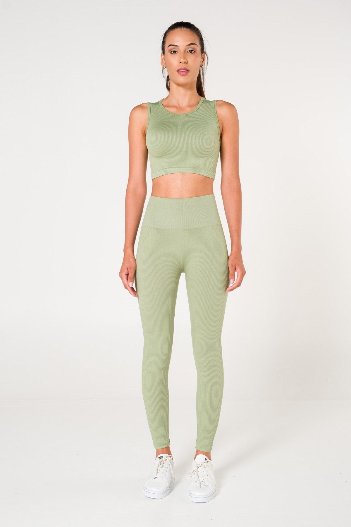 Бесшовный спортивный топ в рубчик 1510 mint