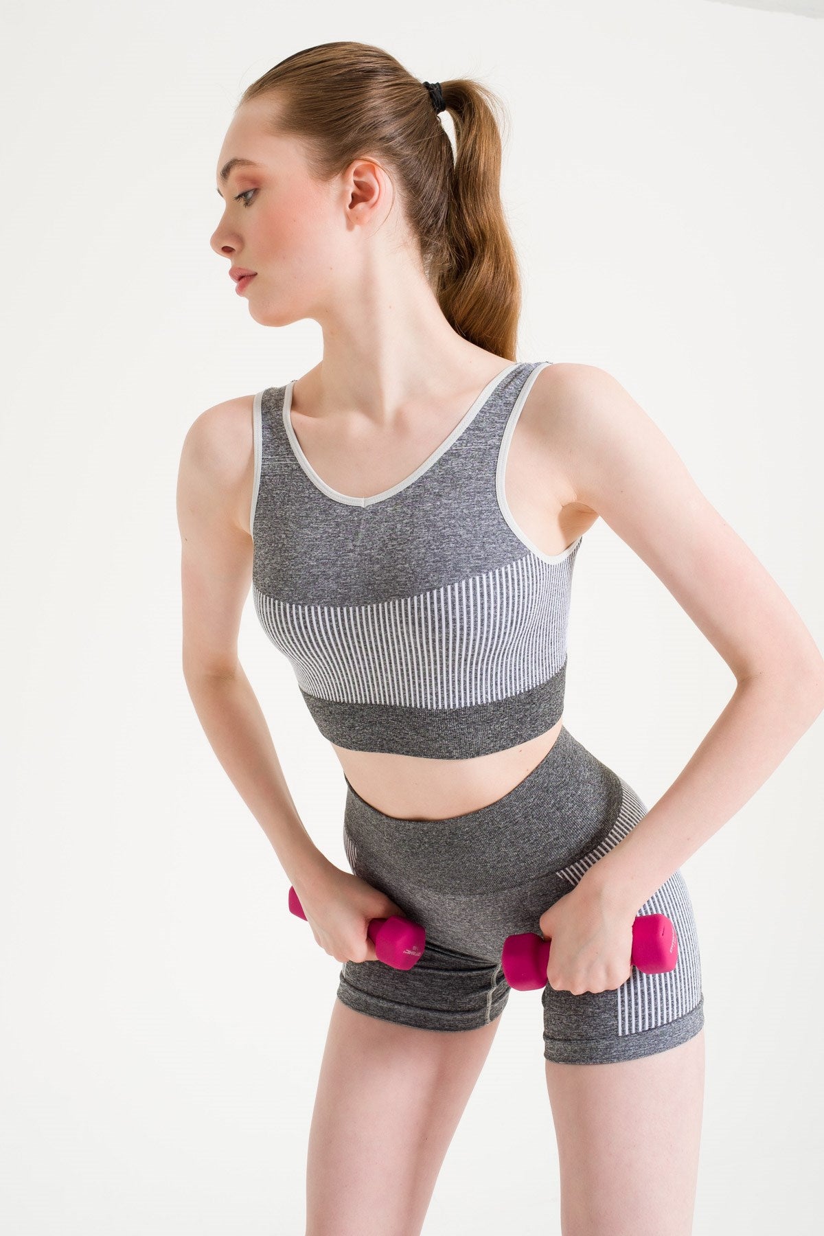 Бесшовный спортивный топ 1710 gray/white