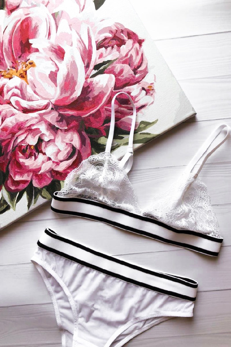 Комплект белья с контрастными вставками Moon White 1011/2011