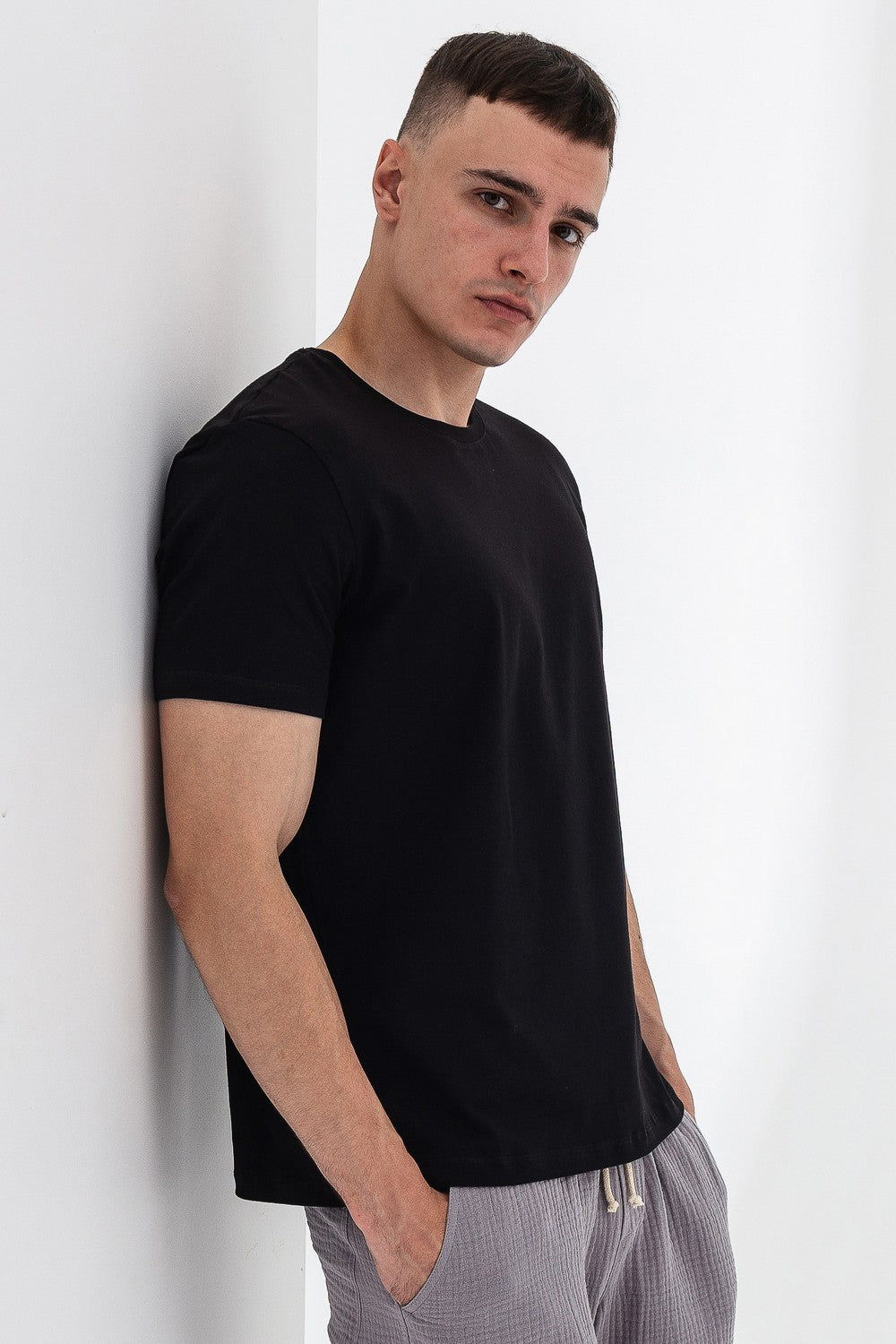 Мужская футболка из хлопка 23046 black
