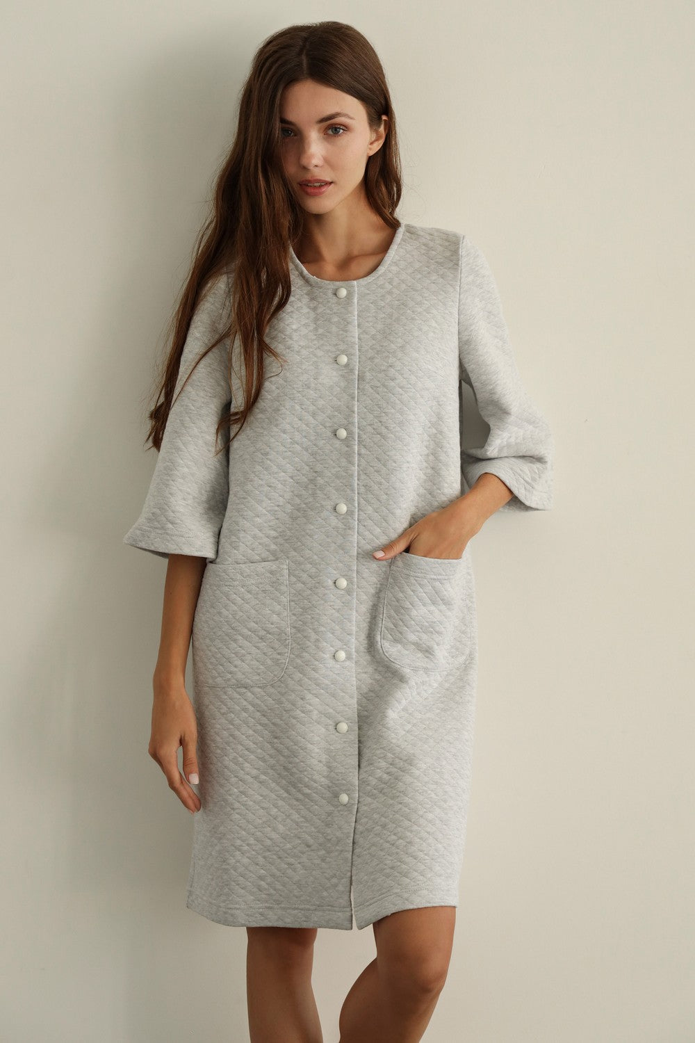 Короткий стеганный халат 7126-2 gray