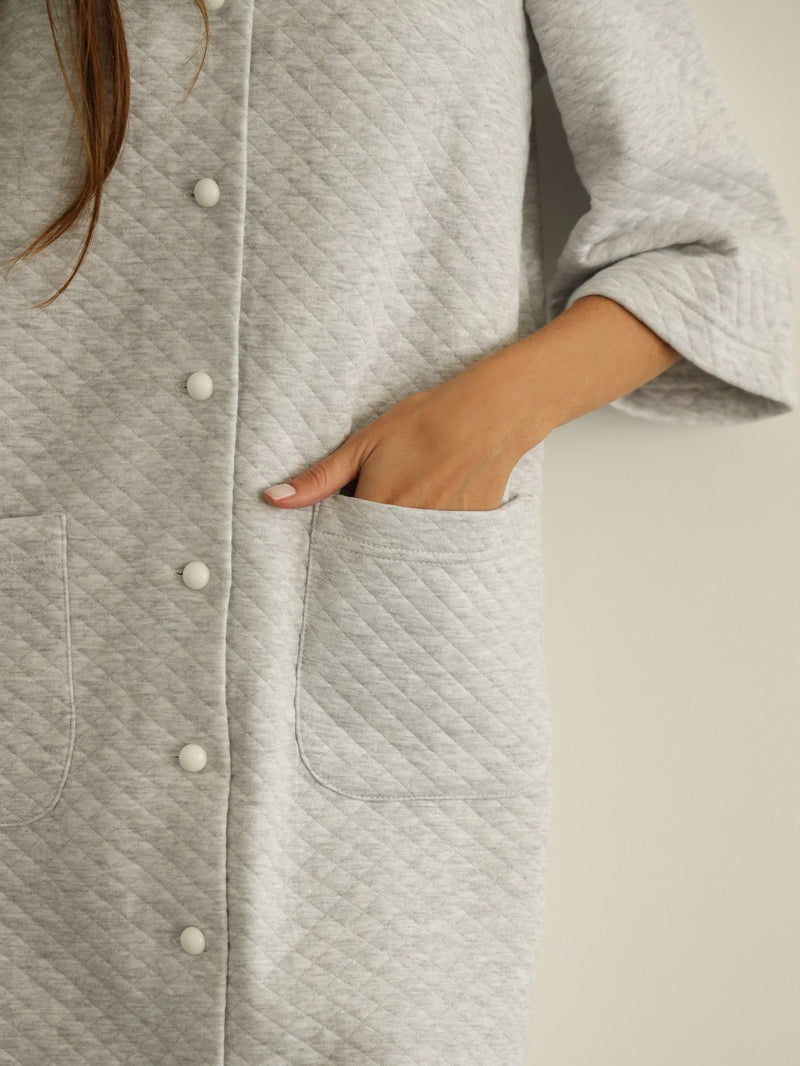 Короткий стеганный халат 7126-2 gray
