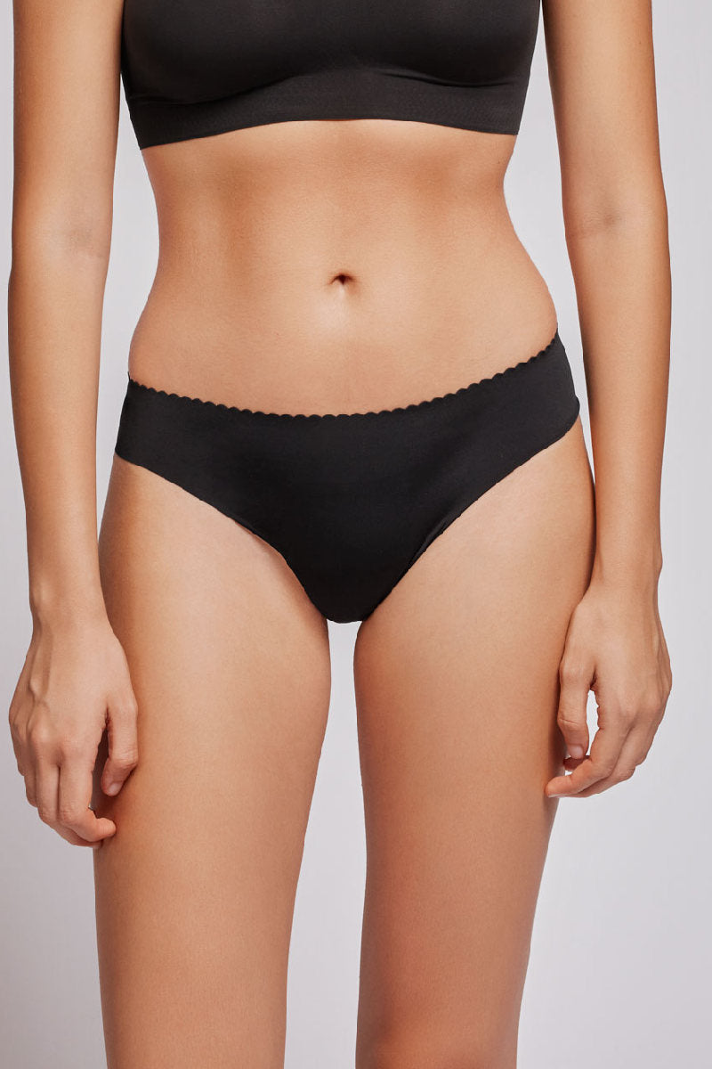 Бесшовные трусики стринг 210P1