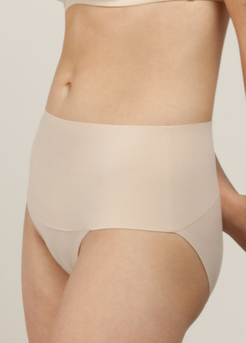 Корректирующие трусики с бесшовными краями 432 One Size