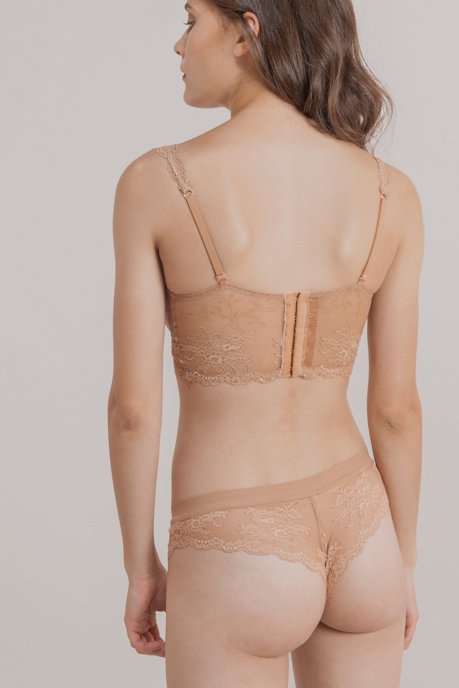 Кружевные трусики бразилиана 437