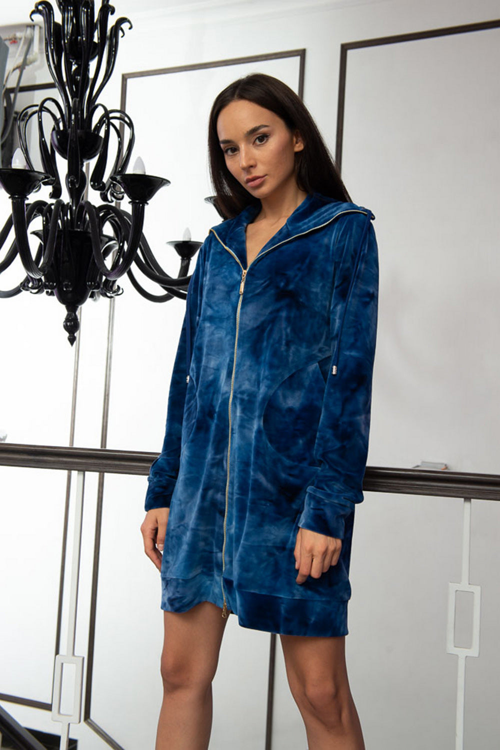 Велюровый халат с высоким горлом 03121 blue