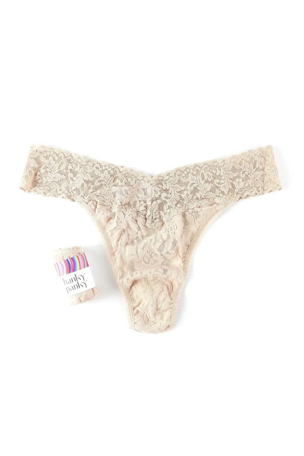 Кружевные трусики стринг 4811P Signature Lace chai