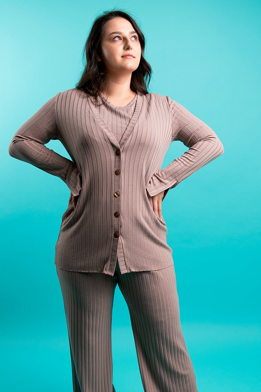 Трикотажный кардиган в рубчик HOM2216069 mocco