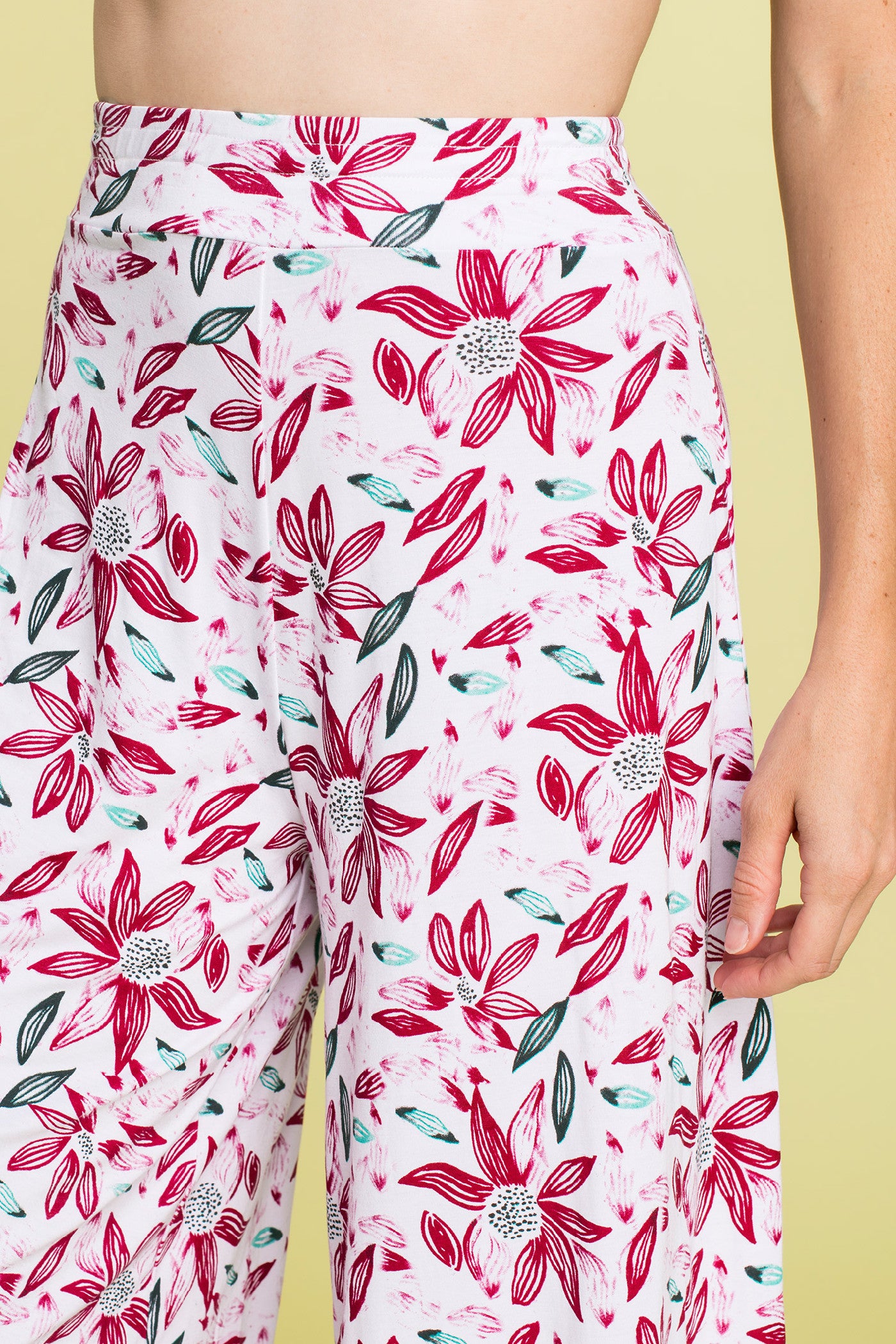 Трикотажна піжама з квітами LNS 505 2 A20