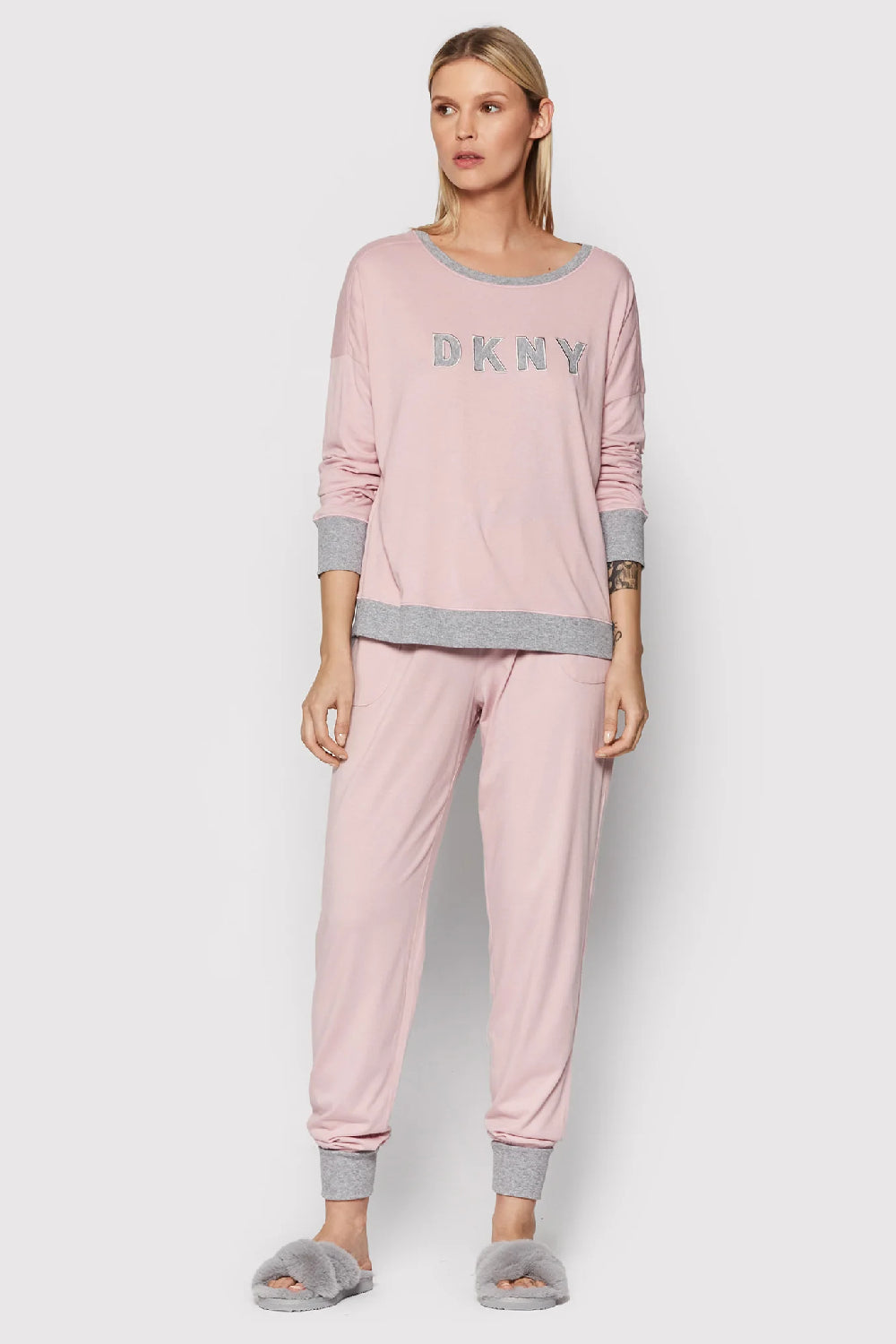 Трикотажний комплект YI2919259/690 New Signature blush