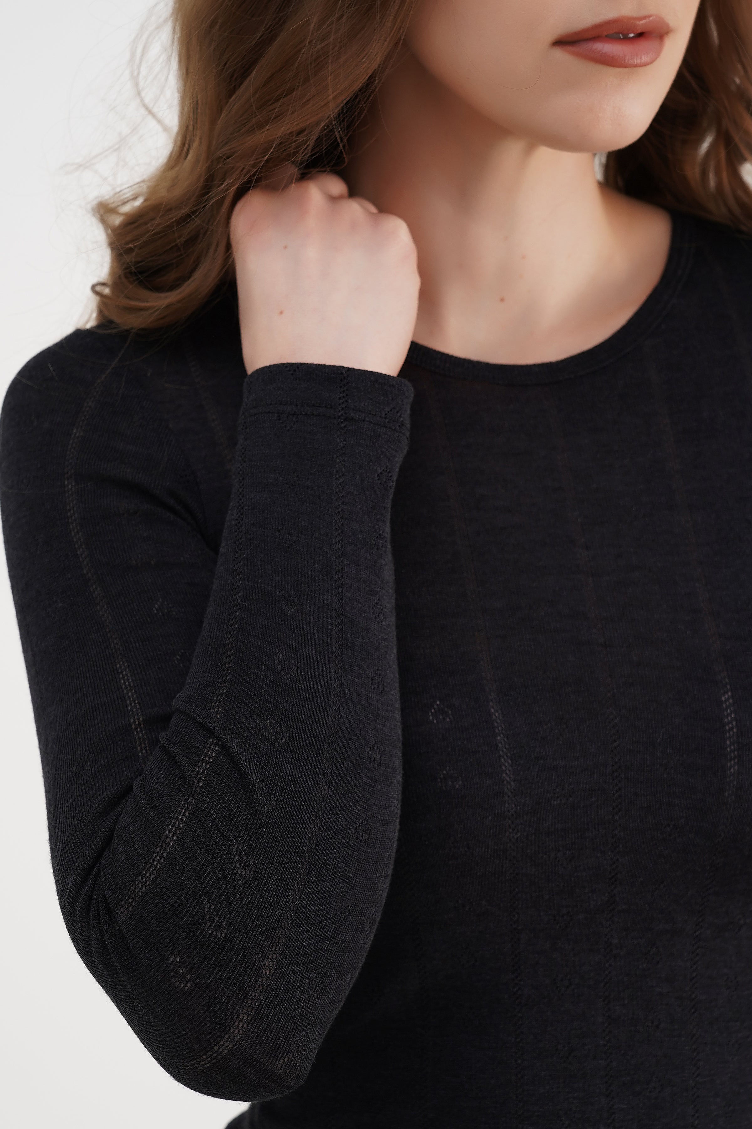 Шерстяной ажурный лонгслив 23181 dark gray