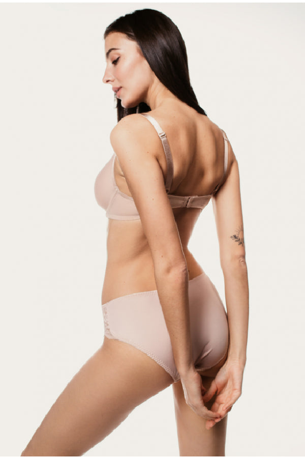 Гладкий бюстгальтер с плотными чашками L1510A Calla