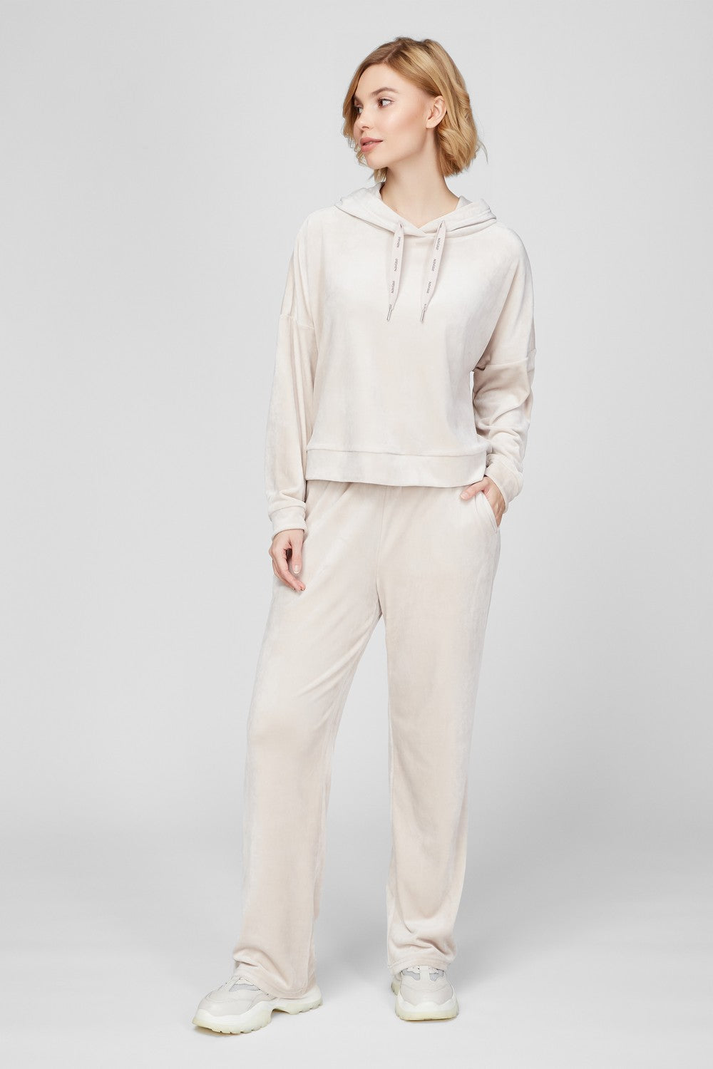 Велюровый костюм с капюшоном LH500-04 Velour sand