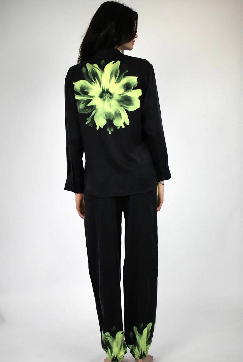 Шовкові піжамні штани 241201-06 black/print