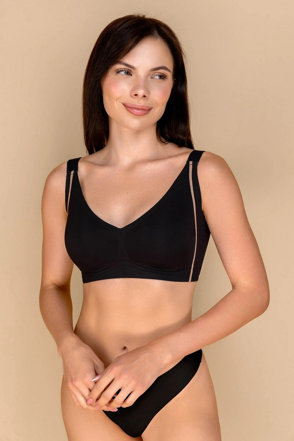 Бесшовный бюстгальтер в рубчик 881-075 black