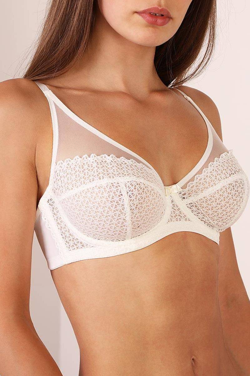 Мягкий бюстгальтер с кружевом 192-338
