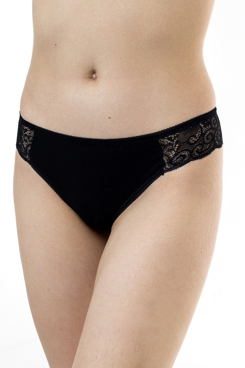 Трусики стринг с кружевом 24 black