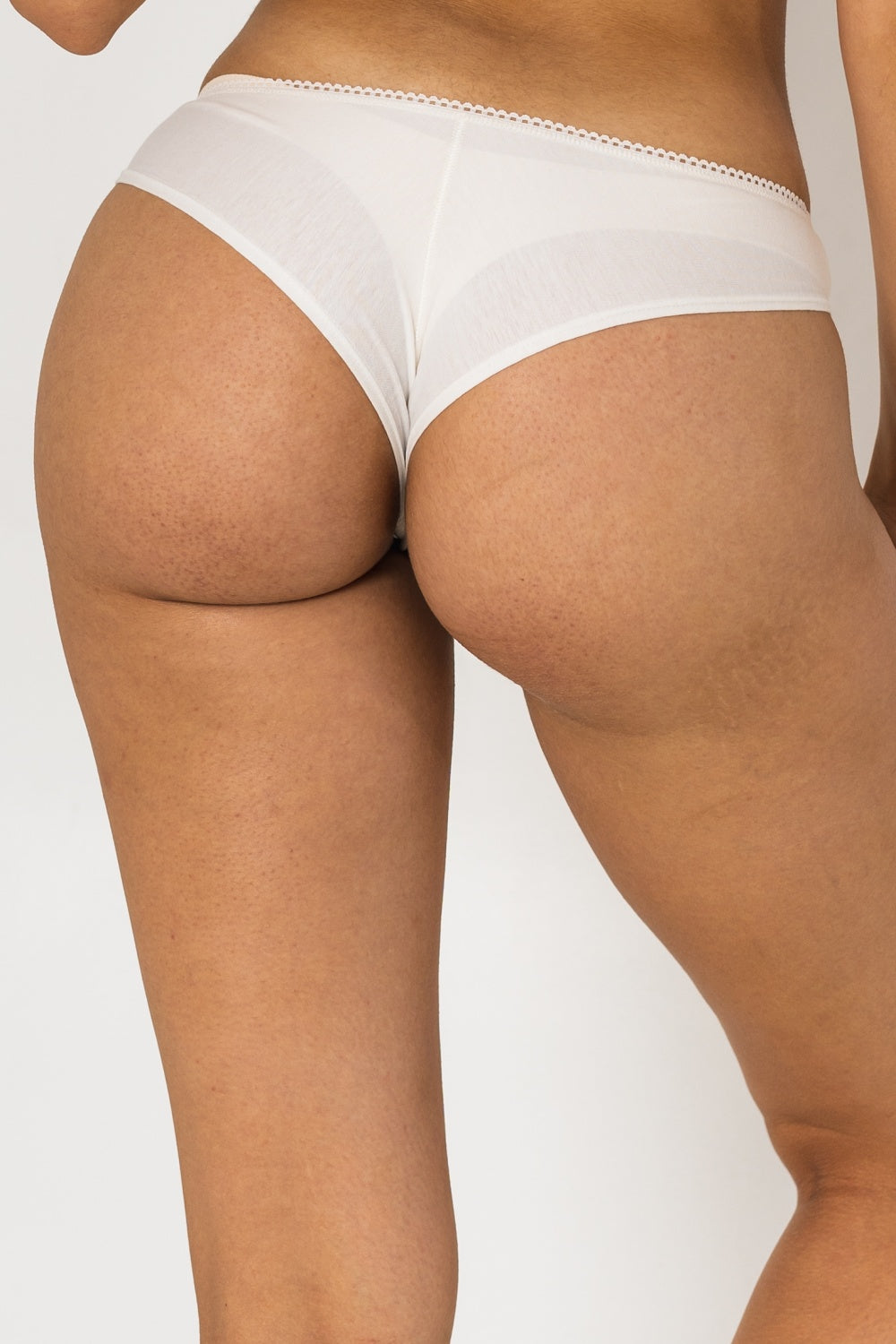 Хлопковые трусики бразилиана 33 milk