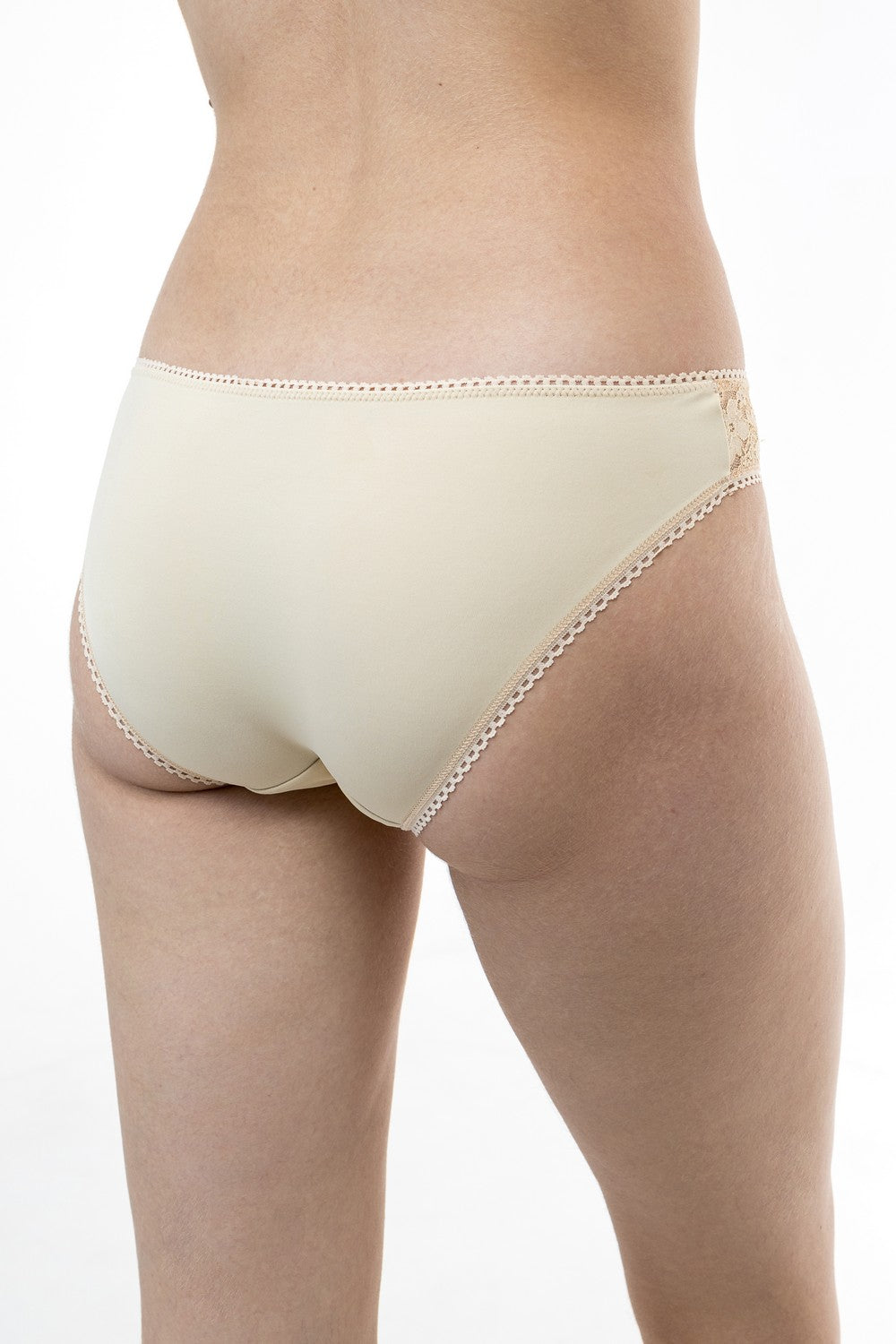 Трусики слип с кружевными вставками 37 beige