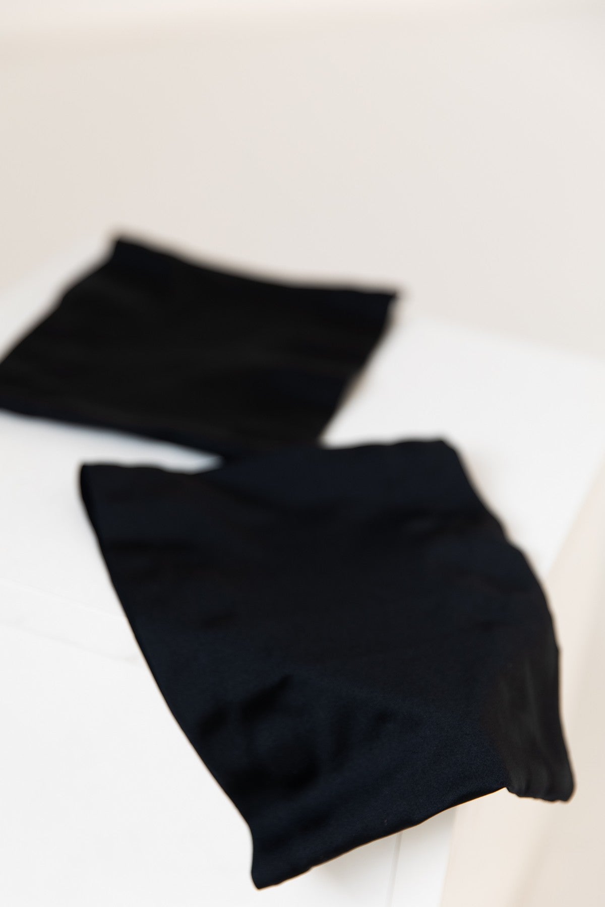 Гладкие бандалетки на бедра BDL001