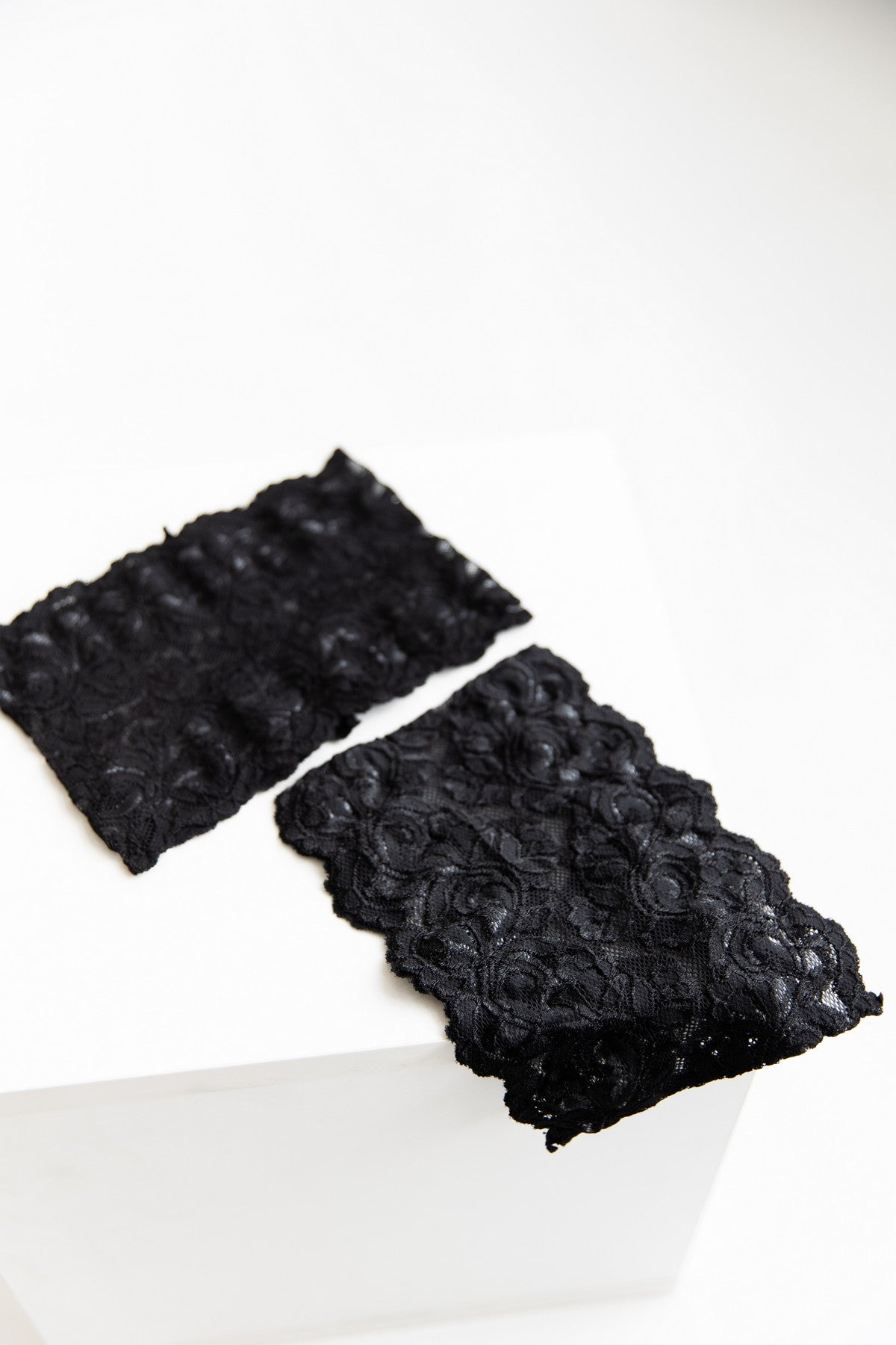 Кружевные бандалетки на бедра BDL002