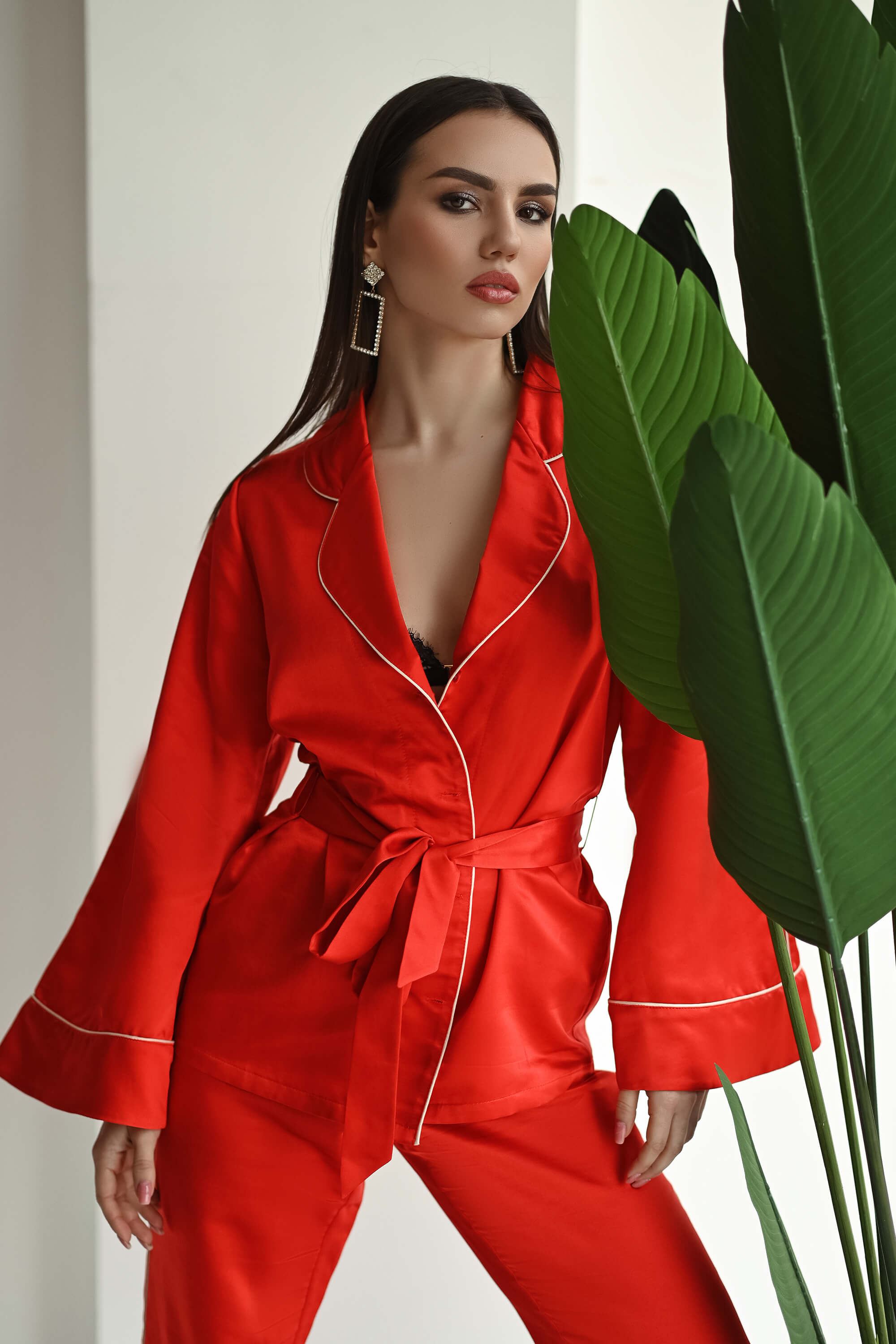 Шелковая пижама с белым кантом Dominic P2102