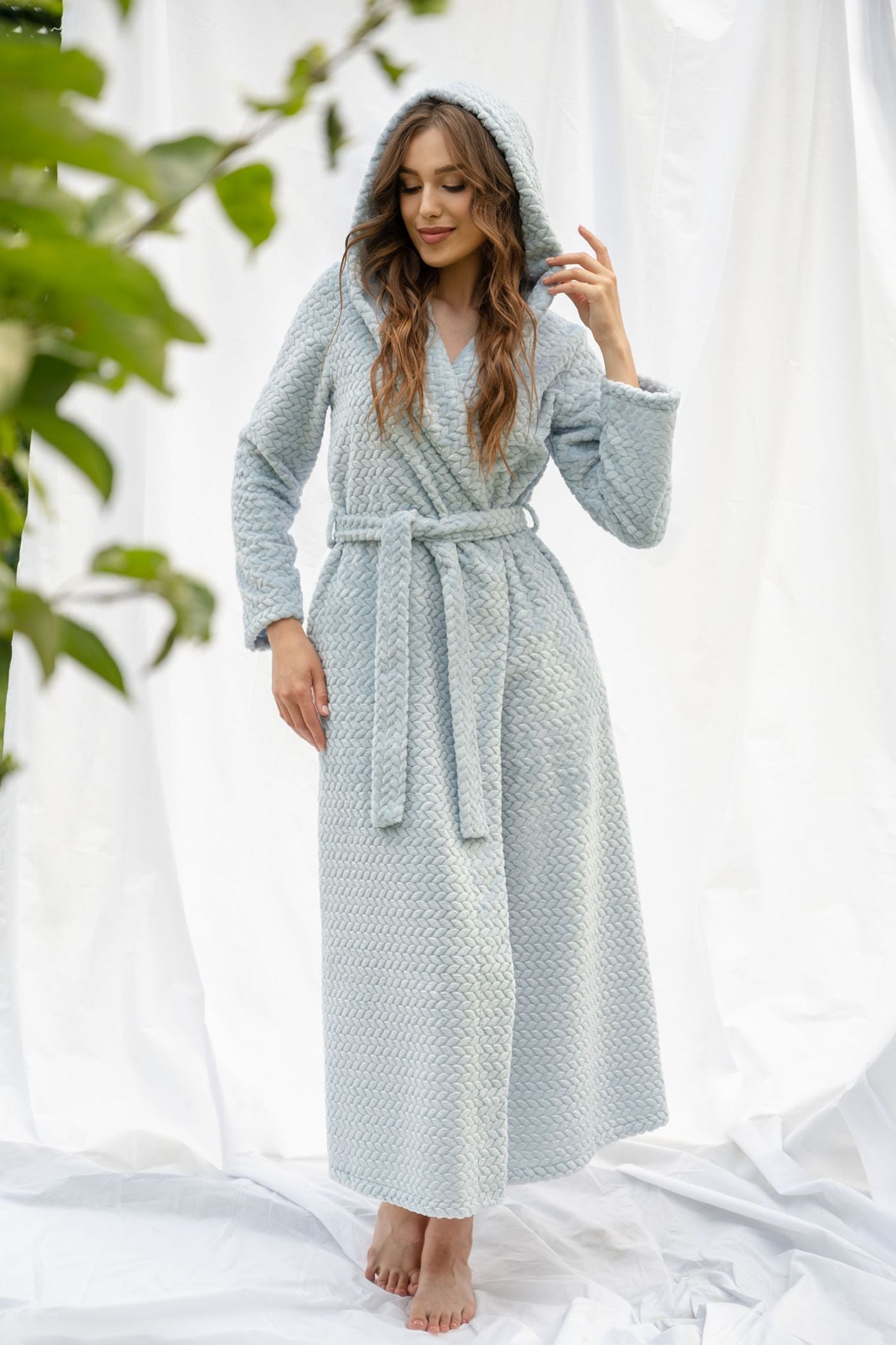 Плюшевый халат с объемным рисунком 2338 light blue