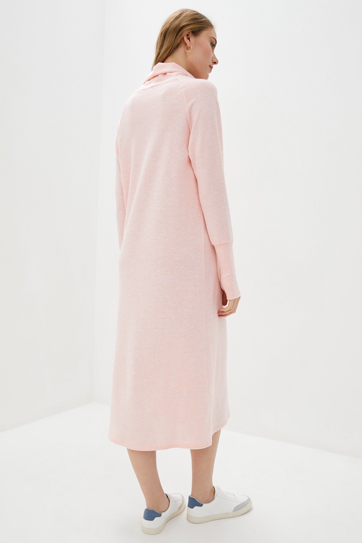 Шерстяное платье прямого кроя 248 Peach