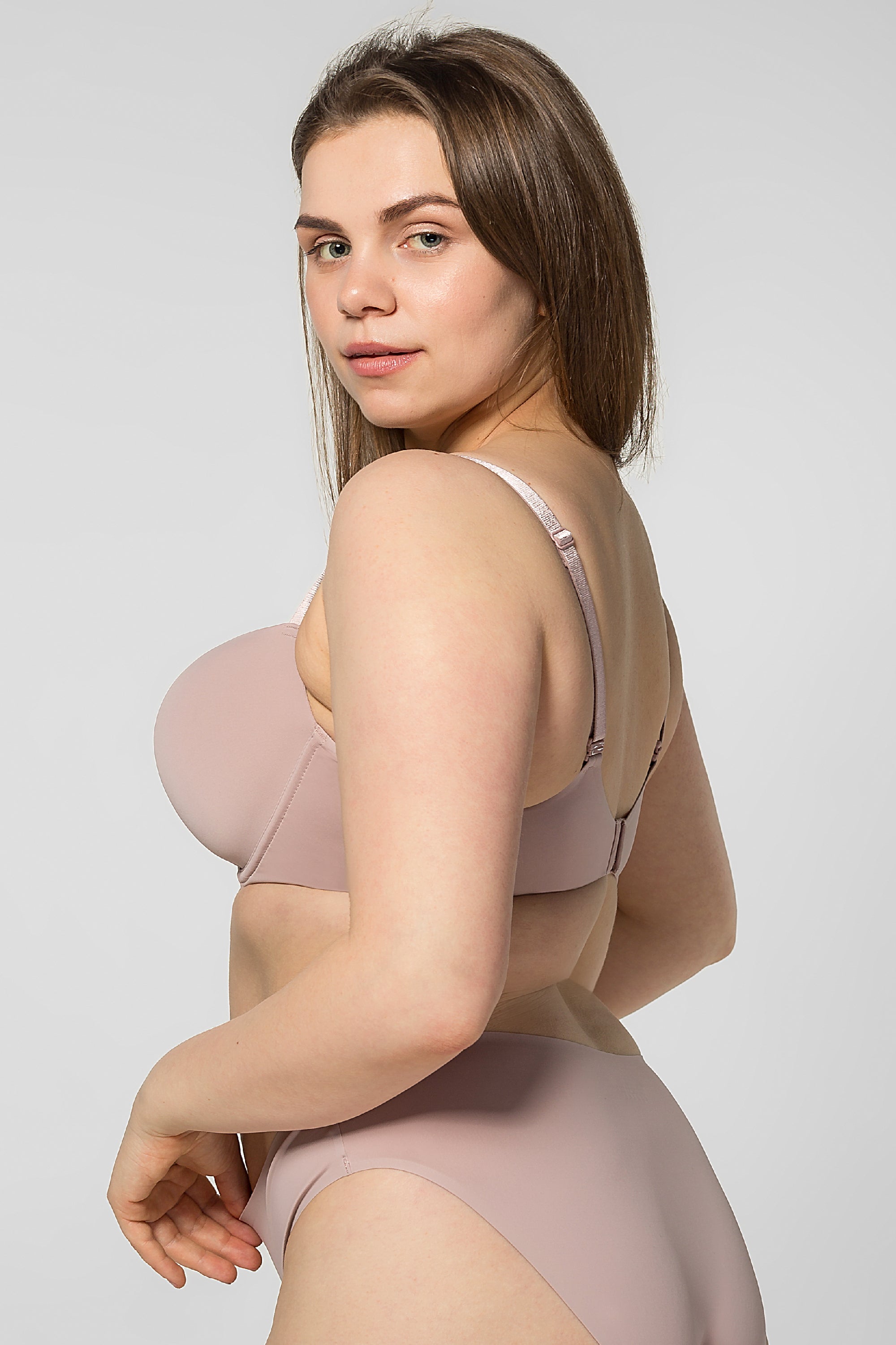 Гладкий бюстгальтер с поролоновыми чашками SLZ19801033