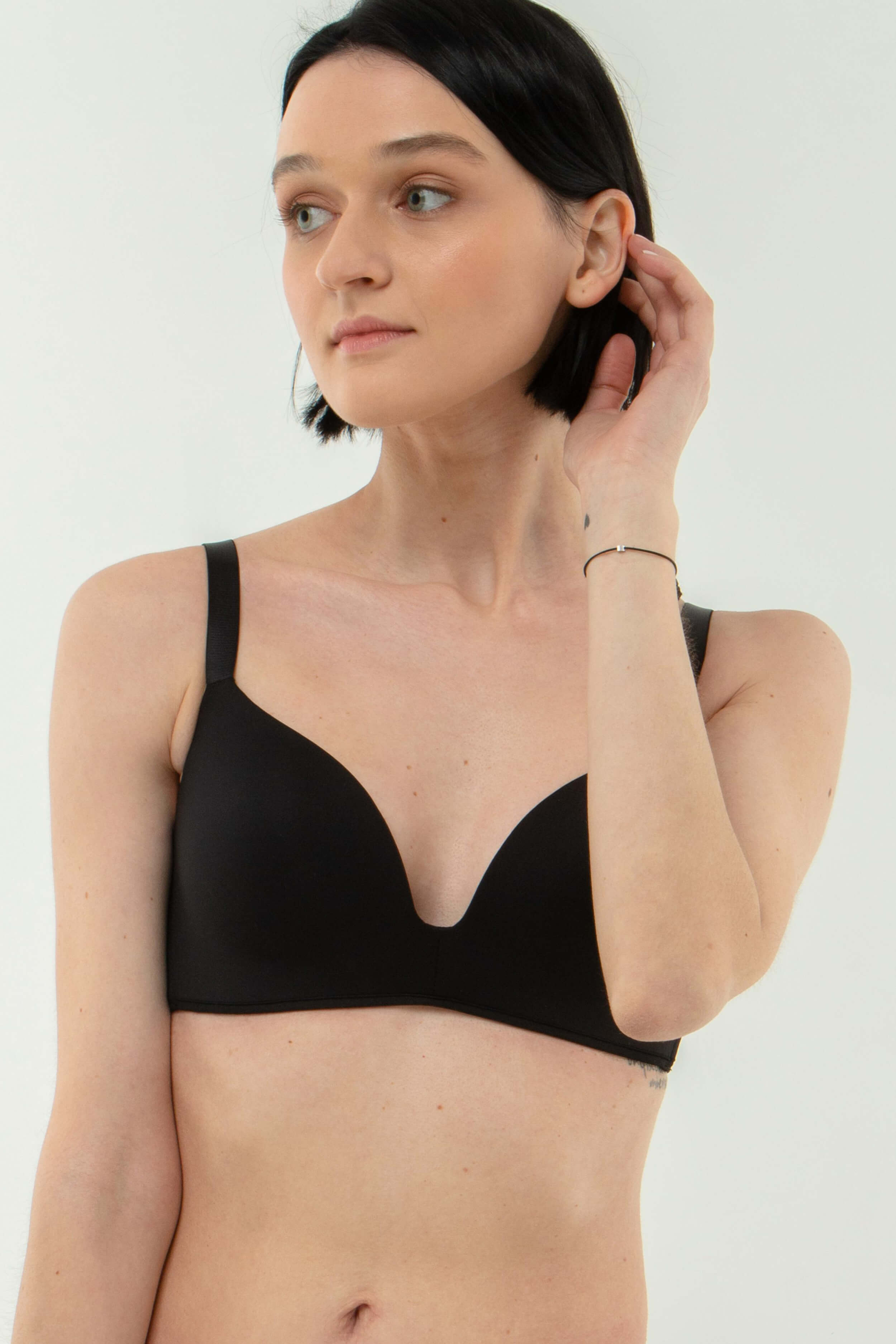 Бесшовный бюстгальтер SLZ24001015/015BC black