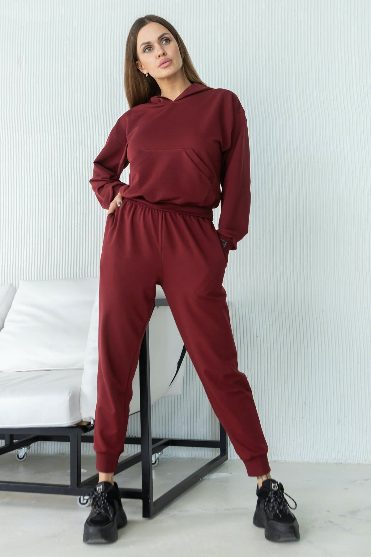 Брюки-джоггеры с карманами E1-LD37