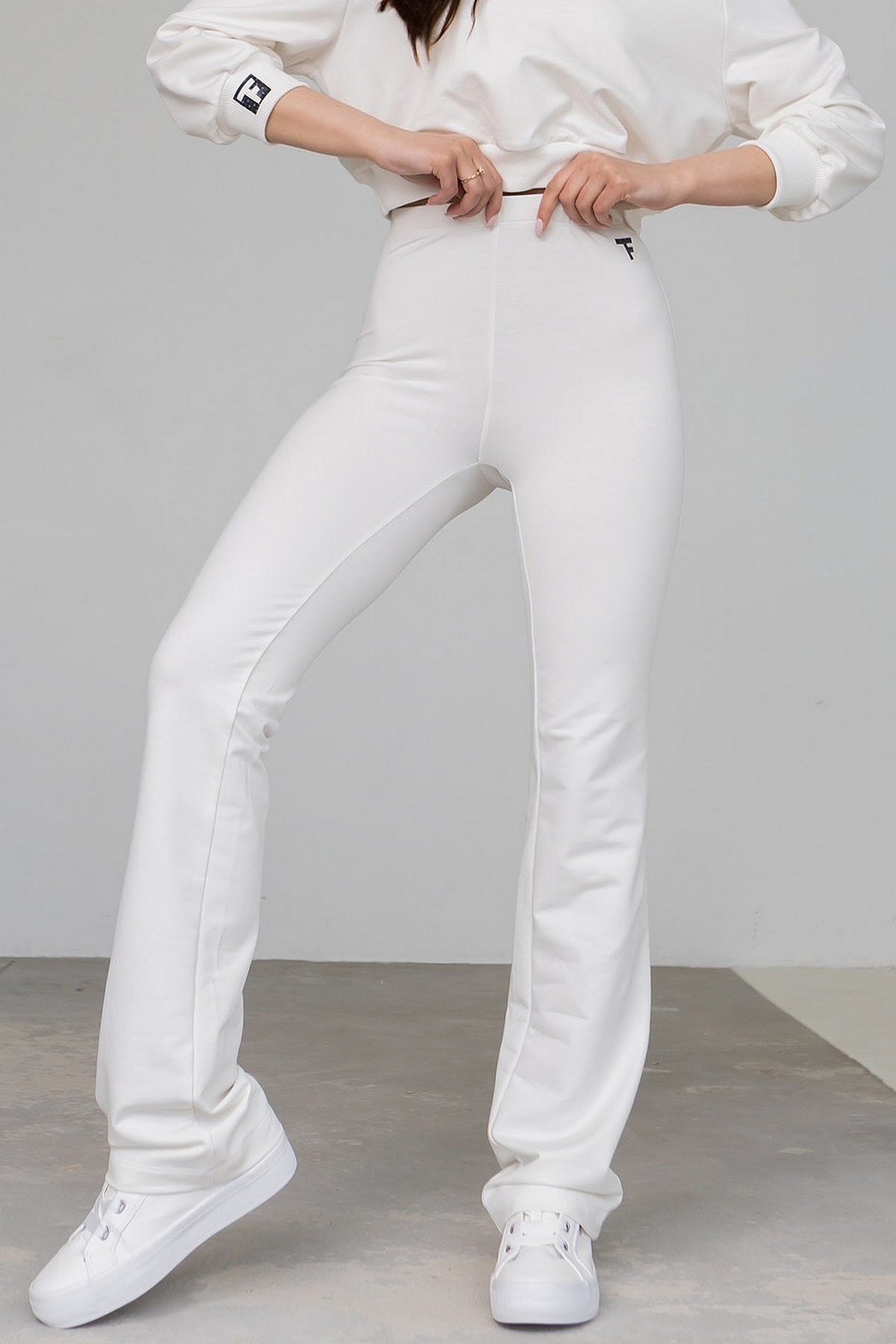 Прямые брюки на резинке E5-LD11